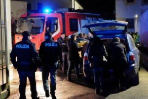 Kıskan&ccedil; sevgili, evsiz adamı canlı canlı yakarak &ouml;ld&uuml;rd&uuml;