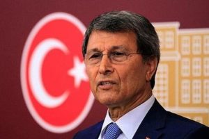 Hala&ccedil;oğlu'ndan h&uuml;k&uuml;mete Hollanda eleştirisi