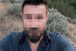 Eşine silah zoruyla tecav&uuml;z edip, fotoğraflarını &ccedil;ekti! 39 yıl hapsi istendi