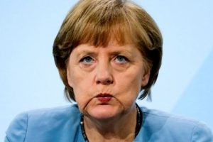 Merkel'den Hollanda'ya destek geldi
