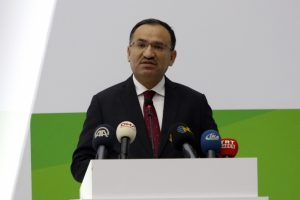 Bozdağ'dan Venedik Komisyonu raporuna sert tepki
