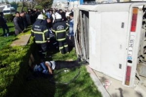Gaziantep'te iş&ccedil;i servisleri &ccedil;arpıştı: &Ccedil;ok sayıda yaralı var