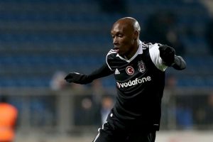 Atiba Hutchinson sınırdaki istikrarını koruyor