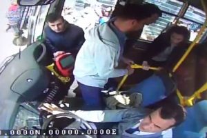 Otob&uuml;s şof&ouml;r&uuml; hasta kadını hastaneye b&ouml;yle yetiştirdi