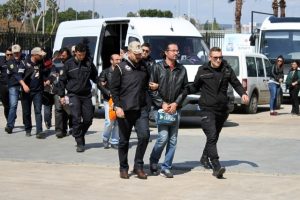 Antalya'da ter&ouml;r operasyonu: 4 g&ouml;zaltı