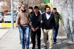 Uyanık vatandaş dolandırıcıları su&ccedil;&uuml;st&uuml; yakalattı