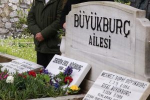 Erol B&uuml;y&uuml;kbur&ccedil; i&ccedil;in anma t&ouml;reni
