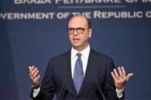 İtalya'dan "gerilimi d&uuml;ş&uuml;r&uuml;n" a&ccedil;ıklaması