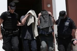 "Yunanistan'daki 3 darbeci asker kayıp"