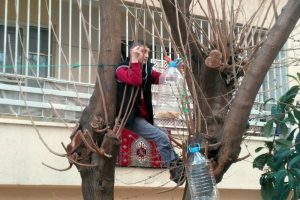 9 yaşındaki &ccedil;ocuktan anlamlı hareket