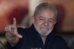 Eski Brezilya Devlet Başkanı hakim karşısında
