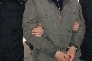 Diyarbakır'da PKK operasyonu: 12 g&ouml;zaltı