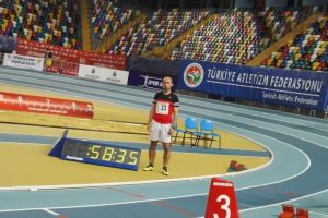 Bursa Valiliği Protokol M&uuml;d&uuml;r&uuml; atletizmde altın madalya kazandı