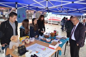 Bursa İznik'te &ouml;ğrencilerden eğitime destek