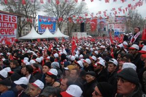 Erdoğan'ın Afyon mitinginde g&ouml;rev yapan 65 polis hastaneye kaldırıldı