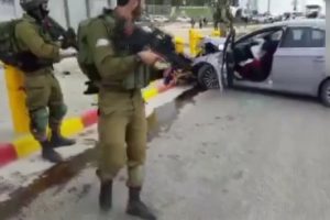 İsrail askerleri, Filistinli 16 yaşındaki kıza ateş a&ccedil;tı
