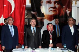 Şener: Bu anayasa değişikliğiyle T&uuml;rkiye'deki devlet d&uuml;zeni değişecek