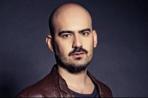 Toygar Işıklı Latin Amerika i&ccedil;in besteledi