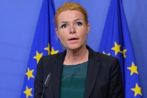 Danimarka'da yabancılara y&ouml;nelik sertleştirmeleri kutlayan bakana tepki