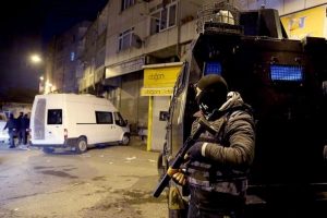 Adana'da ter&ouml;r operasyonu: 36 g&ouml;zaltı
