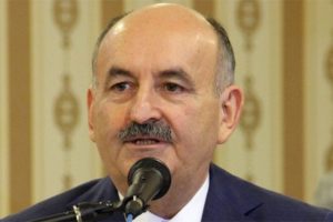 Bakan M&uuml;ezzinoğlu rastgele ila&ccedil; kullananları uyardı