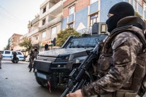 Şırnak'ta ter&ouml;r operasyonu: 40 g&ouml;zaltı