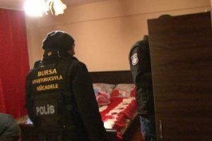 Bursa'da eş zamanlı uyuşturucu operasyonu!