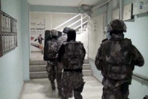 Gaziantep'te PKK operasyonu: 22 g&ouml;zaltı