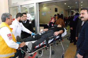 Motorize polis ekibi kaza yaptı: 3 yaralı