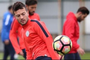 &Ouml;zg&uuml;r &Ccedil;ek: Milli ma&ccedil; arasına umutlu girmek istiyoruz