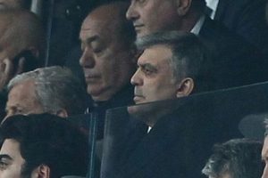 Abdullah G&uuml;l'den Beşiktaş'a tebrik