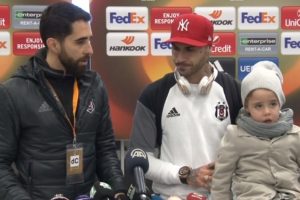 "Takım b&uuml;t&uuml;nl&uuml;ğ&uuml;n&uuml; &ouml;n plana &ccedil;ıkardık"