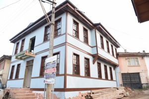 Bursa'daki tarihi okul binası yenileniyor
