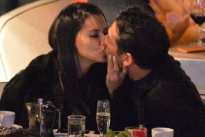 Adriana Lima yeni aşkıyla b&ouml;yle g&ouml;r&uuml;nt&uuml;lendi