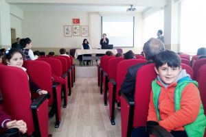 Bursa'da &ouml;ğrencilere "gıda g&uuml;venliği" konferansı