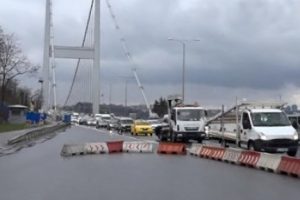 FSM'de zincirleme kaza trafik kilitlendi!