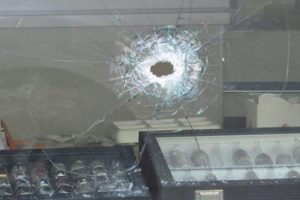 Ataşehir'de kuyumcu soygunu: Yaralılar var