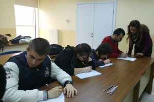 Bursa'da otizmli gen&ccedil;ler "Hayatı" yazdı