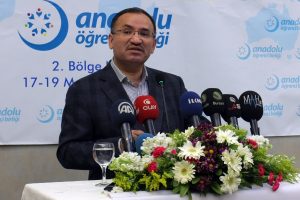Bakan Bozdağ Bursa'da konuştu: "Herkesi bir panik ve korku sarmış durumda"