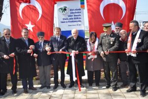 Bursa Şehit &Ouml;ğretmen Etem Yaşar Meydanı a&ccedil;ıldı