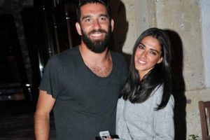 Arda Turan ve Aslıhan Doğan arasındaki buzlar eridi