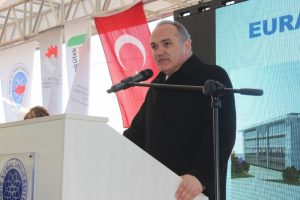 Bakan &Ouml;zl&uuml;: T&uuml;rkiye'nin ger&ccedil;ek a&ccedil;ığı teknoloji a&ccedil;ığıdır