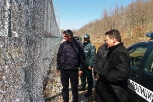 Bulgaristan, T&uuml;rkiye sınırındaki tel &ouml;rg&uuml; inşaatını tamamlıyor