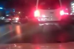 Makas atan trafik magandası kaza yaptı