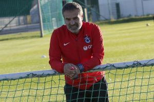 Ersun Yanal kendi rekorunu kırdı
