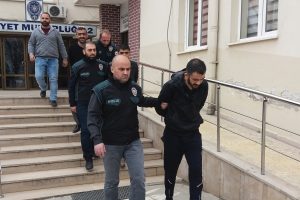 Bursa'da 3 uyuşturucu satıcısı tutuklandı