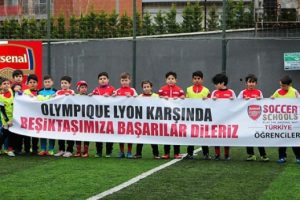 Arsenal'den Beşiktaş'a destek!