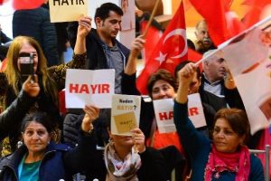 CHP'li vekiller Fransa'da 'Hayır' deme nedenlerini anlattı