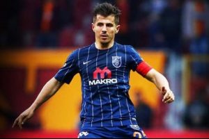 Emre Bel&ouml;zoğlu: Beşiktaş'a g&ouml;re tecr&uuml;bemiz az