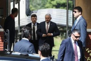Yıldırım'ın yemek davetine o isimler katılmadı